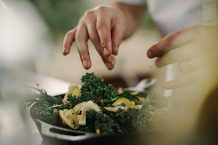 7 BENEFICIOS DE APRENDER A COCINAR