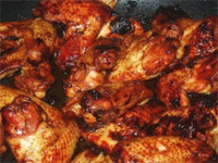 ALITAS DE POLLO CON SALSA BBQ