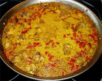 Arroz con carne y marisco