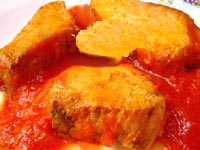 Atún con tomate