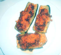 Calabacines rellenos de arroz y carne picada