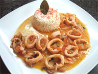 Calamares en salsa de tomate