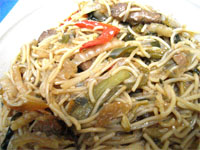 Chow Mein de Pollo