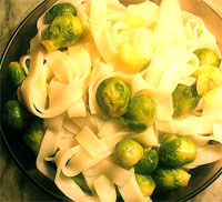 Coles de bruselas con pasta