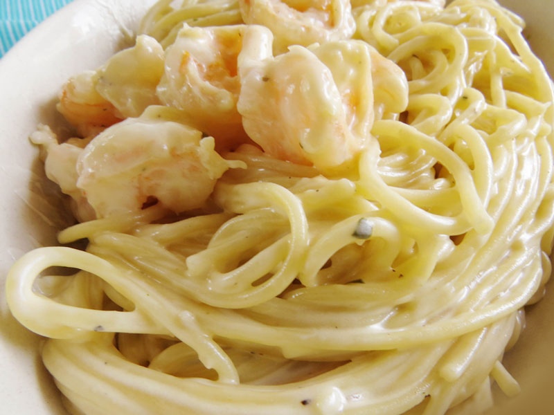 ESPAGUETIS CON GAMBAS Y PARMESANO