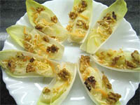 Endibias con pera y nueces