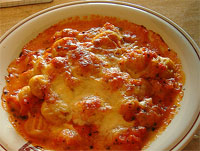 Gnocchi con tocino en salsa de tomate y chipotle