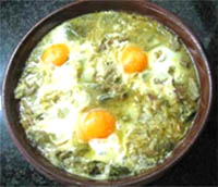 Huevos cuajados con alcachofas