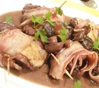 Jamoncitos de pollo al vino tinto