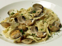 Linguini con almejas