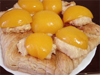 Pastel de hojaldre y melocotón