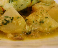 Patatas en salsa de almendras