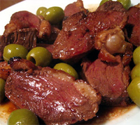 Pato con aceitunas