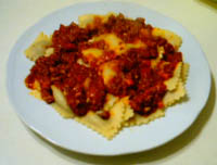 Raviolis con salsa de tomate