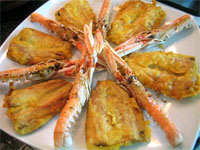 Sardinas en tempura con cigalas a la plancha