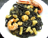 Tallarines al Nero di seppia