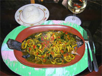 Tilapia en salsa de calamares 