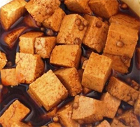 Tofú natural marinado